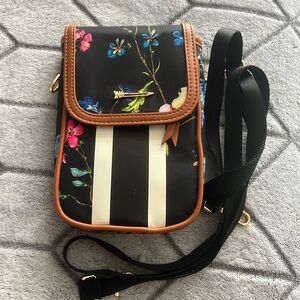 Stella and dot small purse